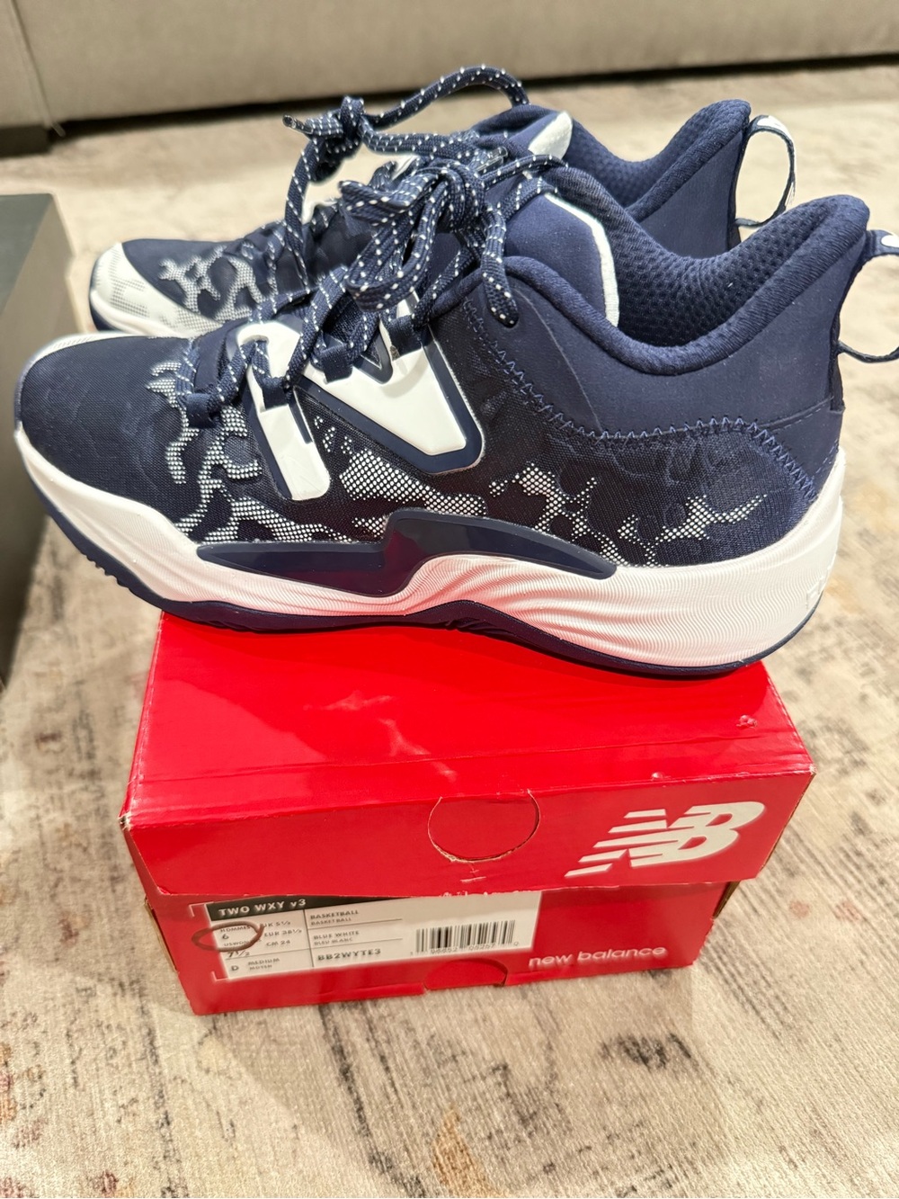 New Balance Navy and White Women's US 7.5 Basketball Sneakers